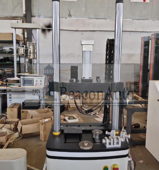 脛骨三點彎曲疲勞試驗機產品特點